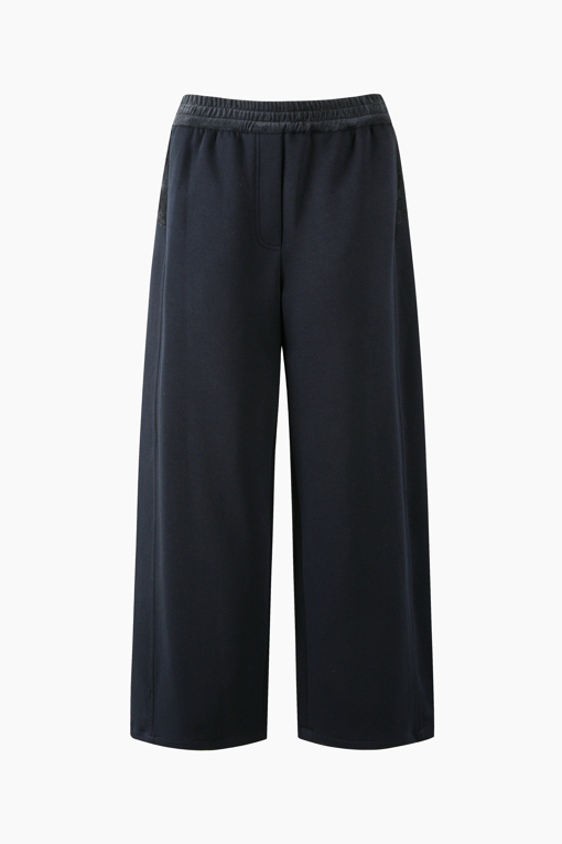 https://img.benettonmall.com/PARTS/KB/26F/BAPT72661NY_MB_D0.jpg