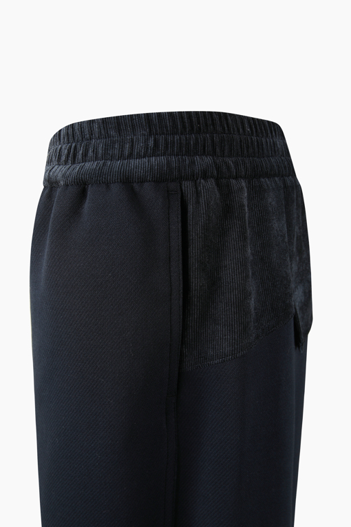 https://img.benettonmall.com/PARTS/KB/26F/BAPT72661NY_MB_D3.jpg