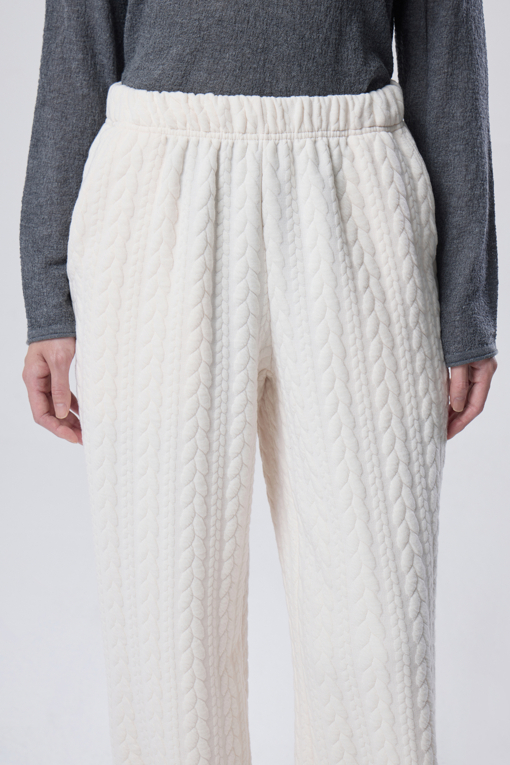 https://img.benettonmall.com/PARTS/KB/26F/BAPTE1661IV_MB_M2.jpg?cb=1788777022