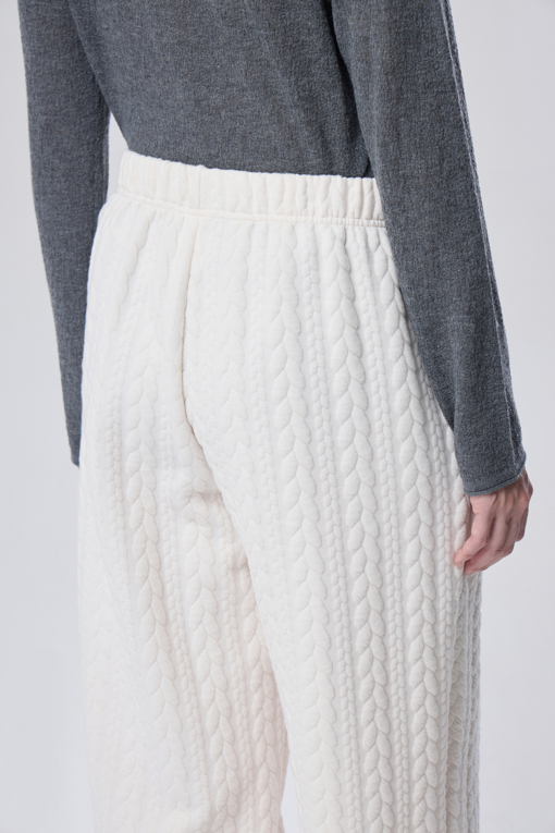 https://img.benettonmall.com/PARTS/KB/26F/BAPTE1661IV_MB_M4.jpg?cb=1788777022