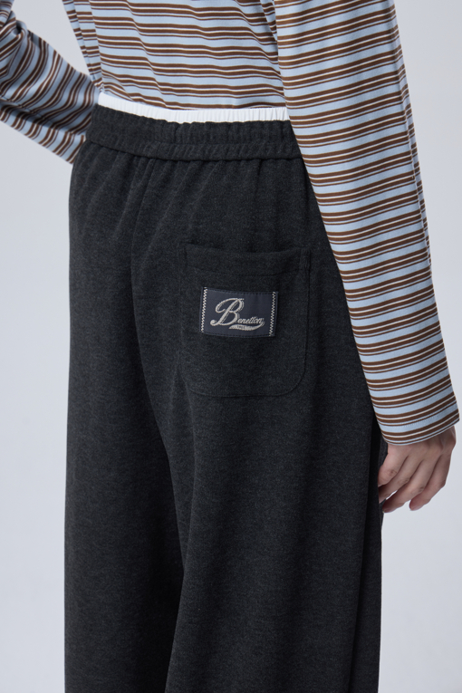 https://img.benettonmall.com/PARTS/KB/26F/BAPTE4661DG_MB_M4.jpg