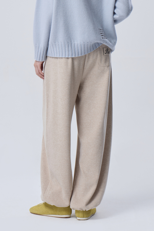 https://img.benettonmall.com/PARTS/KB/26F/BAPTE4661IV_MB_M1.jpg