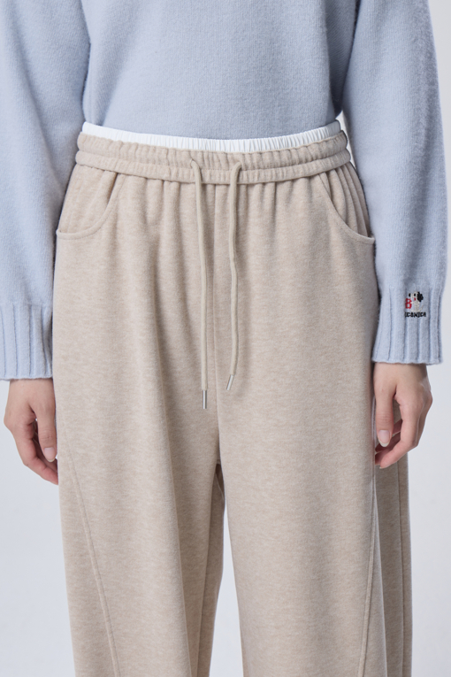 https://img.benettonmall.com/PARTS/KB/26F/BAPTE4661IV_MB_M2.jpg