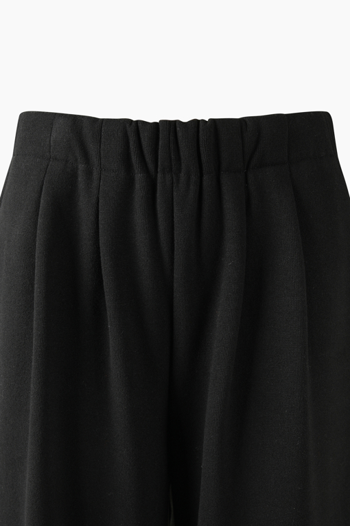 https://img.benettonmall.com/PARTS/KB/26F/BAPTF2661BK_MB_D2.jpg