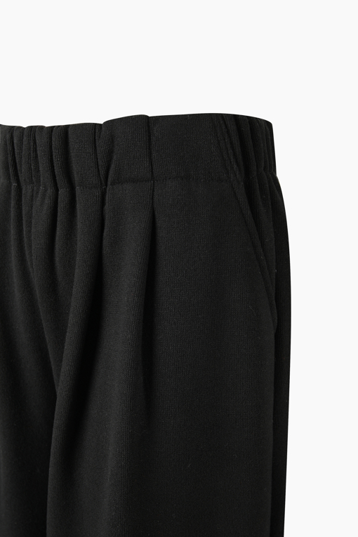 https://img.benettonmall.com/PARTS/KB/26F/BAPTF2661BK_MB_D3.jpg
