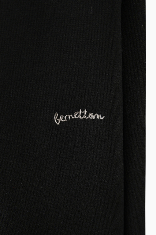https://img.benettonmall.com/PARTS/KB/26F/BAPTF2661BK_MB_D4.jpg