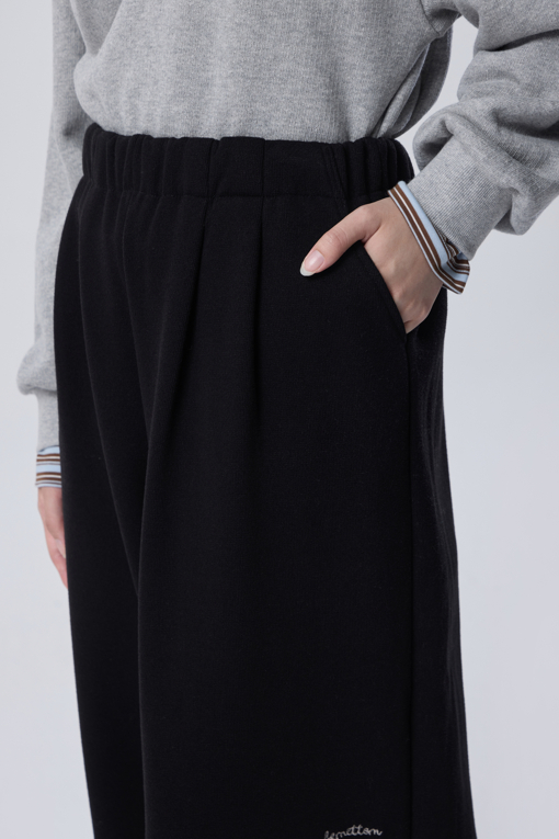 https://img.benettonmall.com/PARTS/KB/26F/BAPTF2661BK_MB_M3.jpg