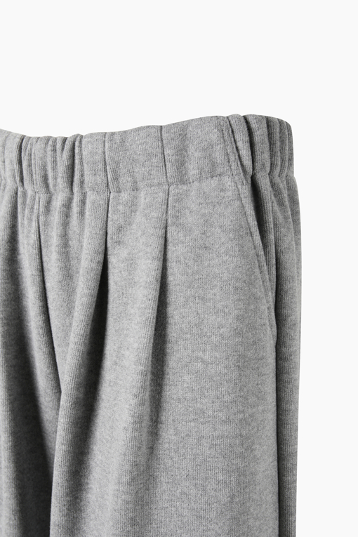https://img.benettonmall.com/PARTS/KB/26F/BAPTF2661DG_MB_D3.jpg