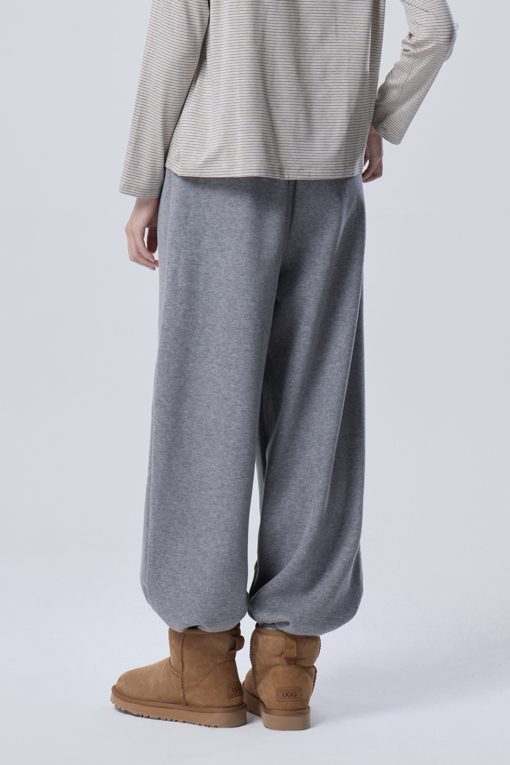 https://img.benettonmall.com/PARTS/KB/26F/BAPTF2661DG_MB_M1.jpg