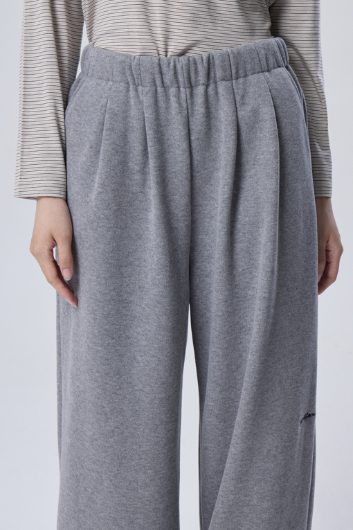https://img.benettonmall.com/PARTS/KB/26F/BAPTF2661DG_MB_M2.jpg
