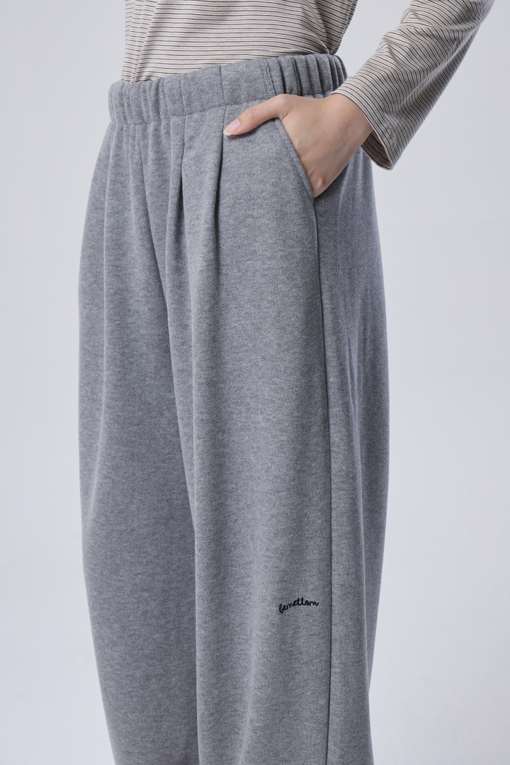 https://img.benettonmall.com/PARTS/KB/26F/BAPTF2661DG_MB_M3.jpg