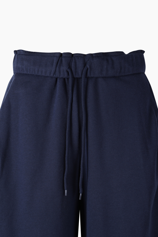 https://img.benettonmall.com/PARTS/KB/26F/BAPTF4661NY_MB_D4.jpg