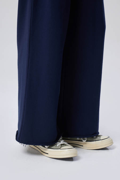 https://img.benettonmall.com/PARTS/KB/26F/BAPTF4661NY_MB_M4.jpg