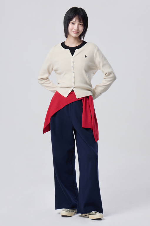 https://img.benettonmall.com/PARTS/KB/26F/BAPTF4661NY_MB_M5.jpg