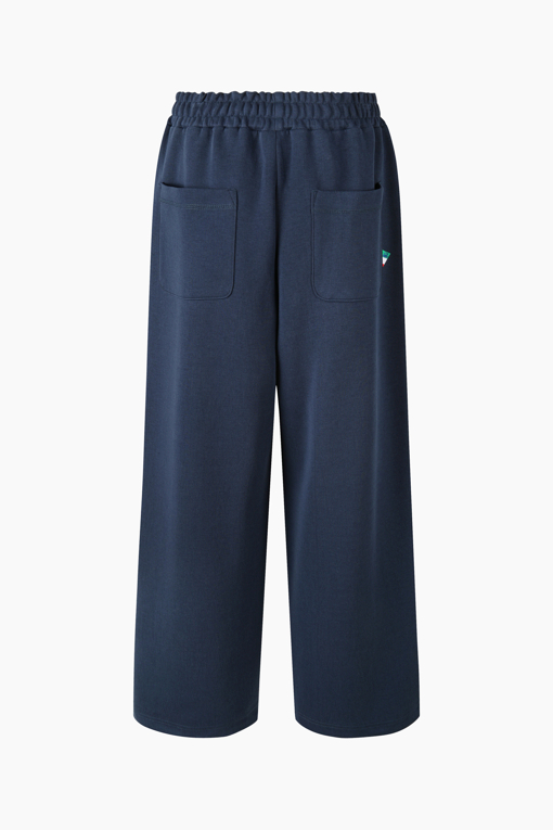 https://img.benettonmall.com/PARTS/KB/26F/BAPTG1661DN_MB_D1.jpg