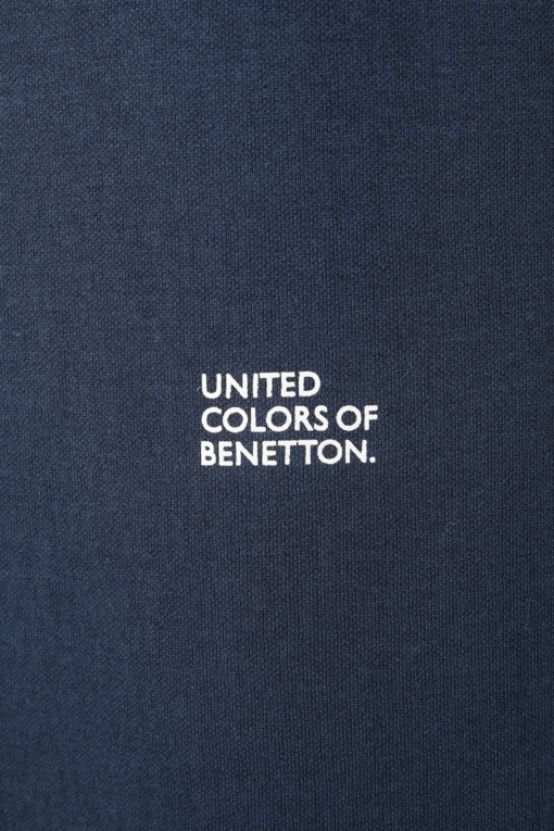 https://img.benettonmall.com/PARTS/KB/26F/BAPTG1661DN_MB_D4.jpg