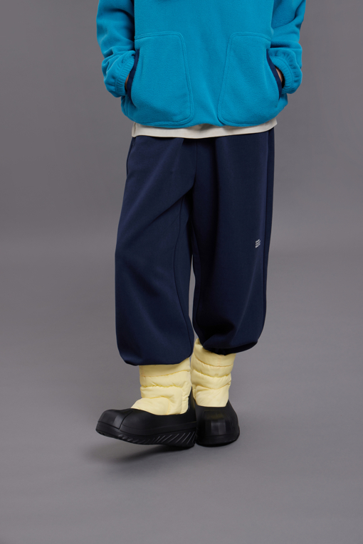 https://img.benettonmall.com/PARTS/KB/26F/BAPTG1661DN_MB_M13.jpg