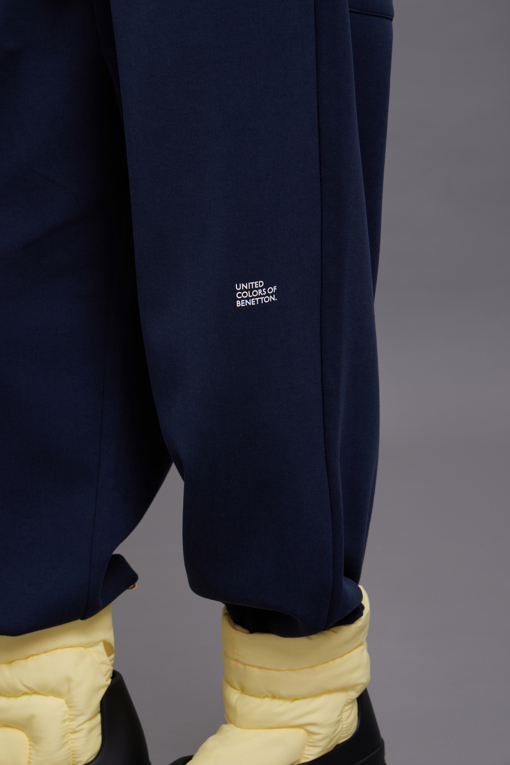 https://img.benettonmall.com/PARTS/KB/26F/BAPTG1661DN_MB_M14.jpg