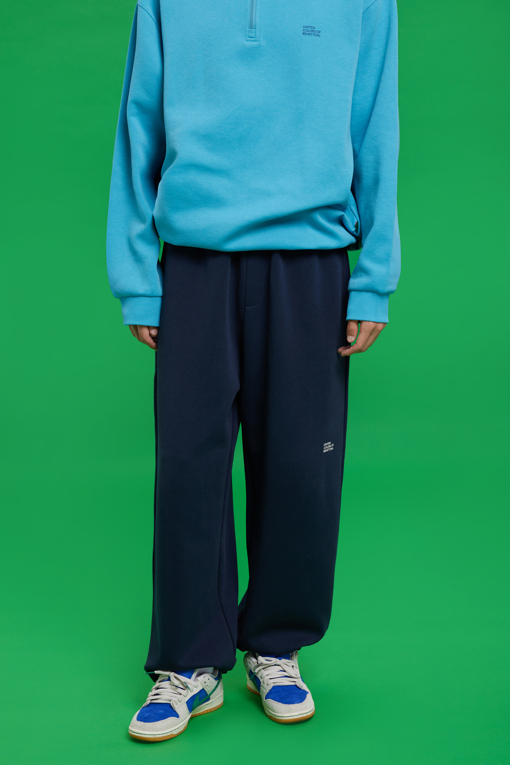 https://img.benettonmall.com/PARTS/KB/26F/BAPTG1661DN_MB_M18.jpg