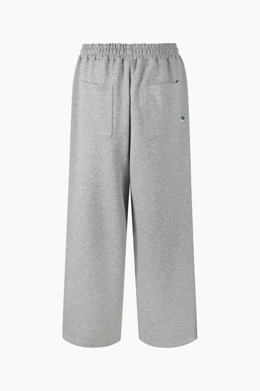 https://img.benettonmall.com/PARTS/KB/26F/BAPTG1661MG_MB_D1.jpg