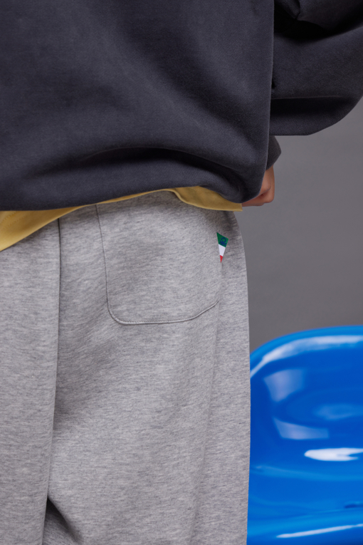 https://img.benettonmall.com/PARTS/KB/26F/BAPTG1661MG_MB_M5.jpg