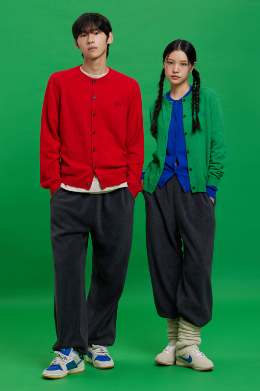 https://img.benettonmall.com/PARTS/KB/26F/BAPTG2661DG_MB_M0.jpg