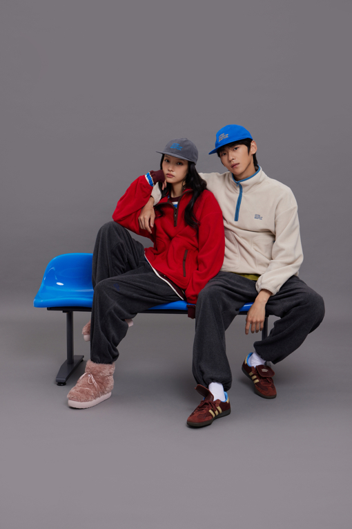 https://img.benettonmall.com/PARTS/KB/26F/BAPTG2661DG_MB_M1.jpg