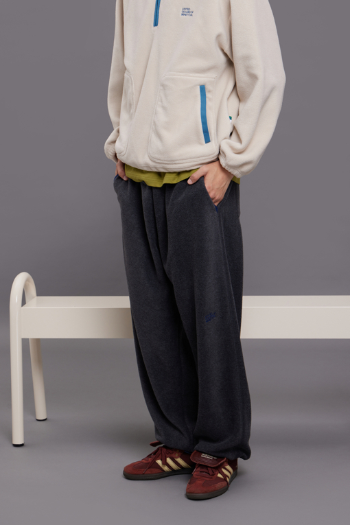 https://img.benettonmall.com/PARTS/KB/26F/BAPTG2661DG_MB_M13.jpg
