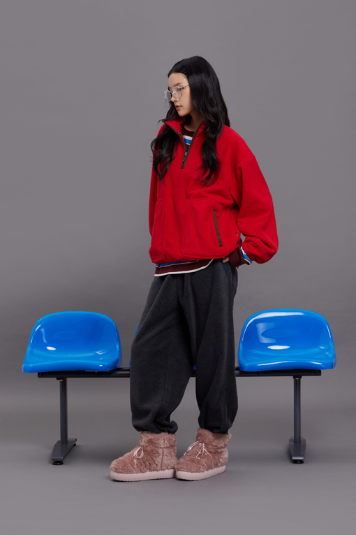 https://img.benettonmall.com/PARTS/KB/26F/BAPTG2661DG_MB_M4.jpg