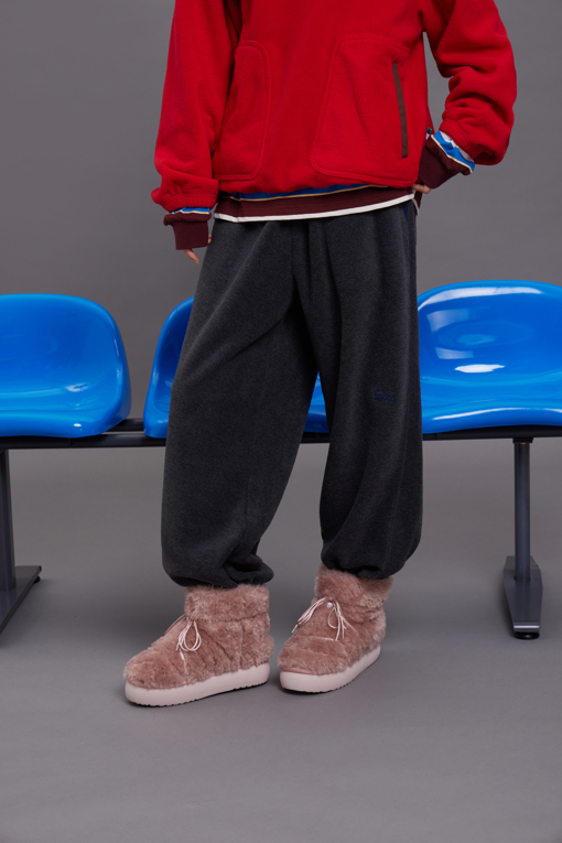 https://img.benettonmall.com/PARTS/KB/26F/BAPTG2661DG_MB_M6.jpg