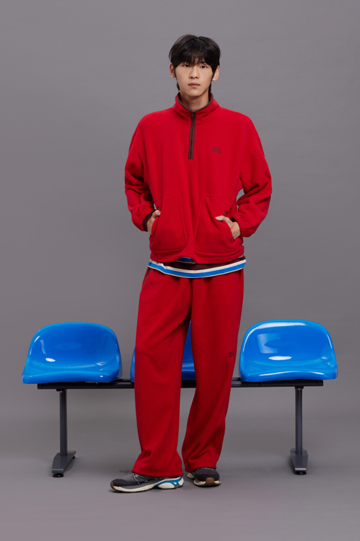 https://img.benettonmall.com/PARTS/KB/26F/BAPTG2661RD_MB_M10.jpg