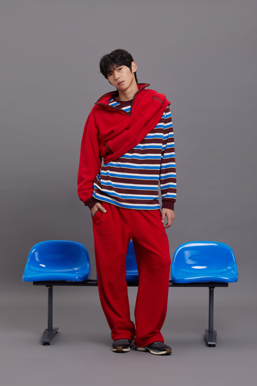 https://img.benettonmall.com/PARTS/KB/26F/BAPTG2661RD_MB_M8.jpg