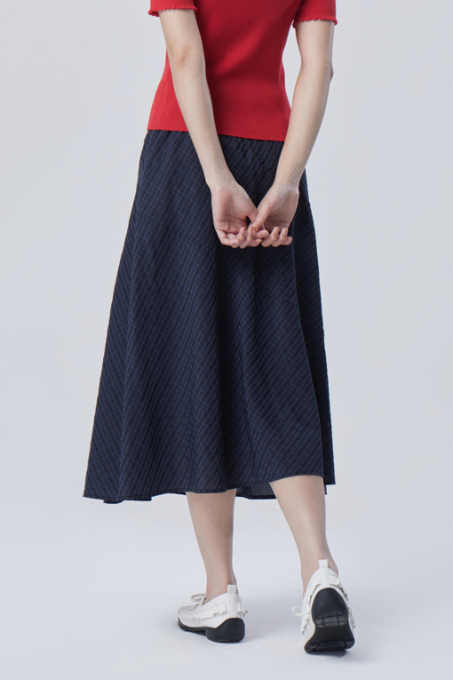 https://img.benettonmall.com/PARTS/KB/26F/BASK01641DN_MB_D1.jpg?cb=1788777022