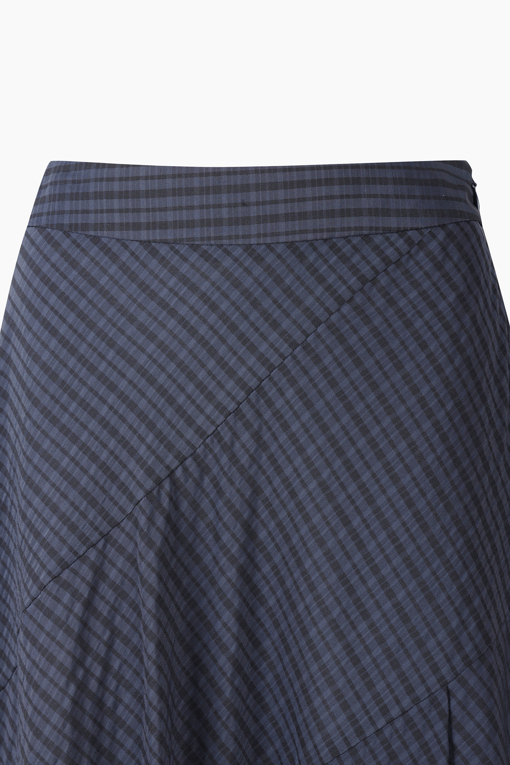 https://img.benettonmall.com/PARTS/KB/26F/BASK01641DN_MB_D12.jpg?cb=1788777022