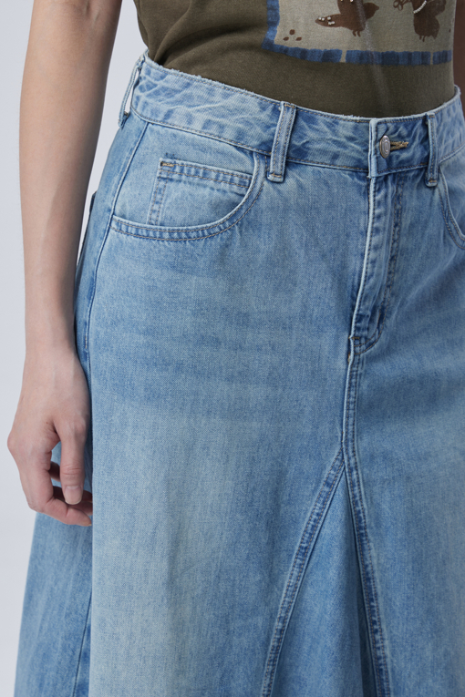 https://img.benettonmall.com/PARTS/KB/26F/BASK03641IN_MB_D3.jpg?cb=1788777022