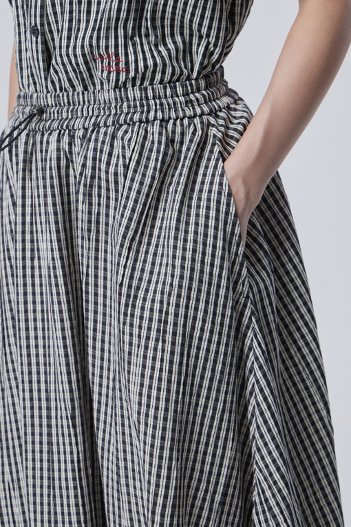 https://img.benettonmall.com/PARTS/KB/26F/BASK30641WH_MB_D3.jpg?cb=1788777022