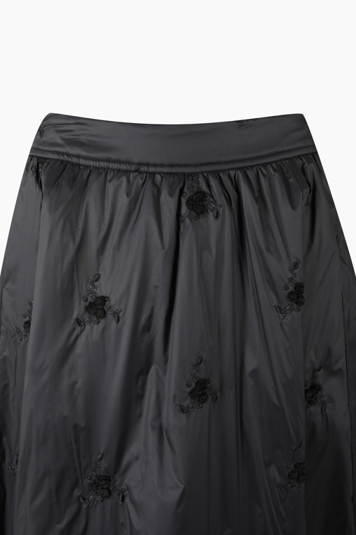 https://img.benettonmall.com/PARTS/KB/26F/BASK71661BK_MB_D2.jpg
