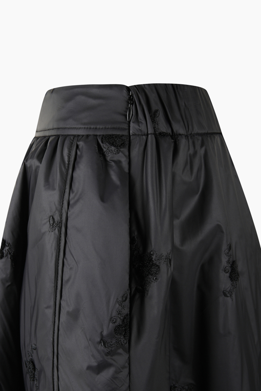 https://img.benettonmall.com/PARTS/KB/26F/BASK71661BK_MB_D3.jpg