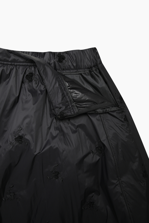 https://img.benettonmall.com/PARTS/KB/26F/BASK71661BK_MB_D5.jpg