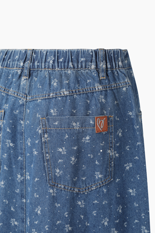 https://img.benettonmall.com/PARTS/KB/26F/BASKE1641IN_MB_D4.jpg