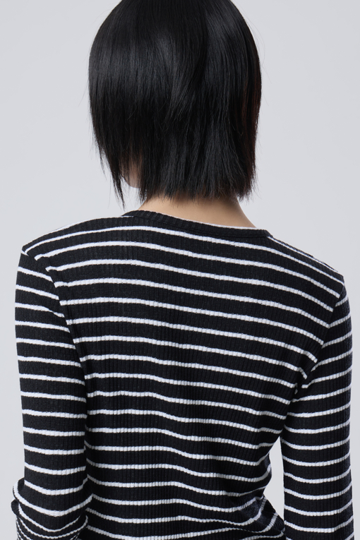 https://img.benettonmall.com/PARTS/KB/26F/BATS01641BB_MB_M3.jpg