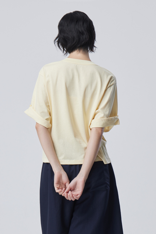 https://img.benettonmall.com/PARTS/KB/26F/BATS03641YE_MB_D1.jpg?cb=1788777022