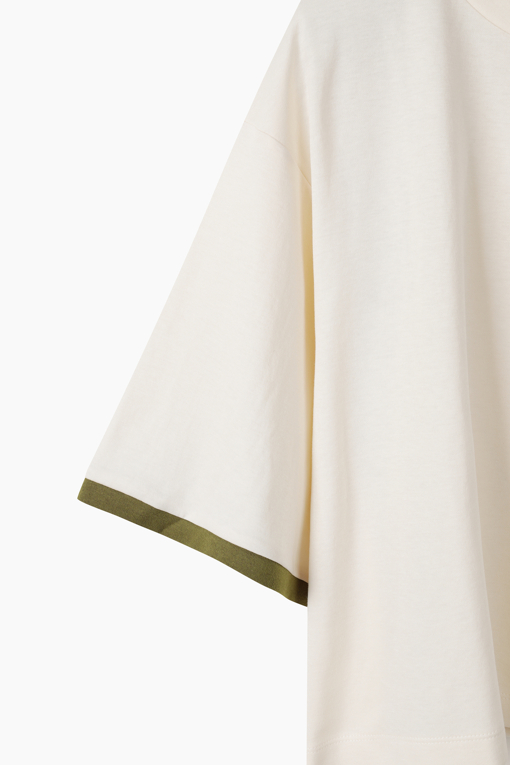https://img.benettonmall.com/PARTS/KB/26F/BATS06641IV_MB_D14.jpg?cb=1788777022