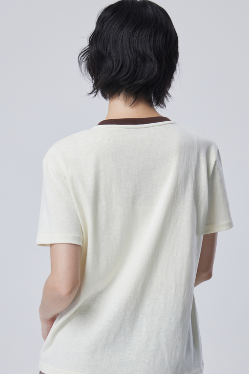 https://img.benettonmall.com/PARTS/KB/26F/BATS08641IV_MB_D3.jpg?cb=1788777022