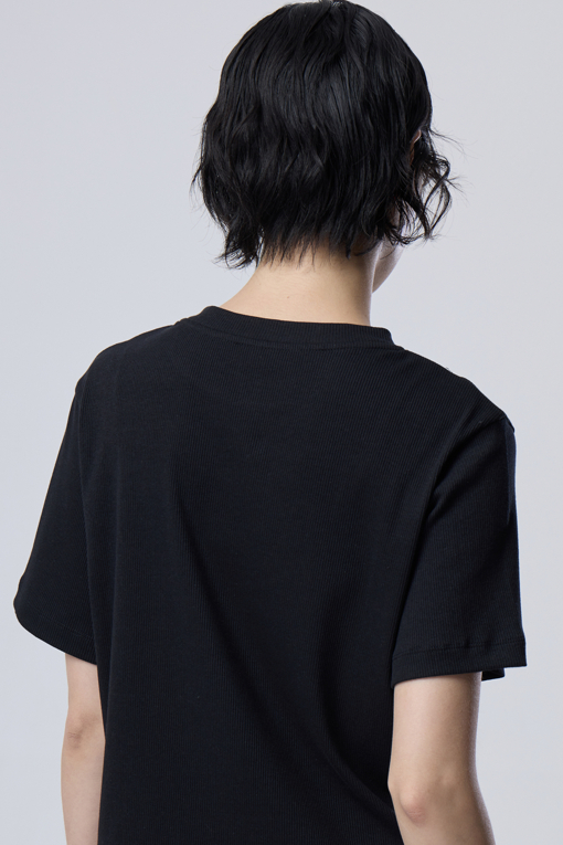 https://img.benettonmall.com/PARTS/KB/26F/BATS31641BK_MB_D3.jpg?cb=1788777022