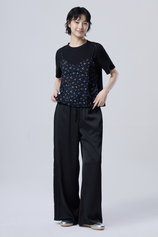 https://img.benettonmall.com/PARTS/KB/26F/BATS31641BK_MB_D5.jpg?cb=1788777022