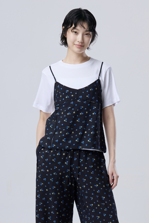 https://img.benettonmall.com/PARTS/KB/26F/BATS31641WH_MB_D0.jpg?cb=1788777022