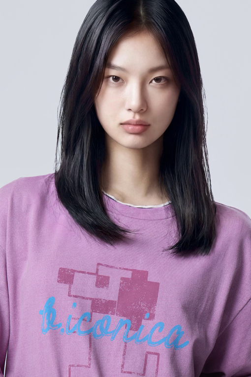 https://img.benettonmall.com/PARTS/KB/26F/BATS32641PP_MB_D2.jpg?cb=1788777022