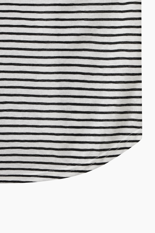 https://img.benettonmall.com/PARTS/KB/26F/BATSE1641BK_MB_D14.jpg