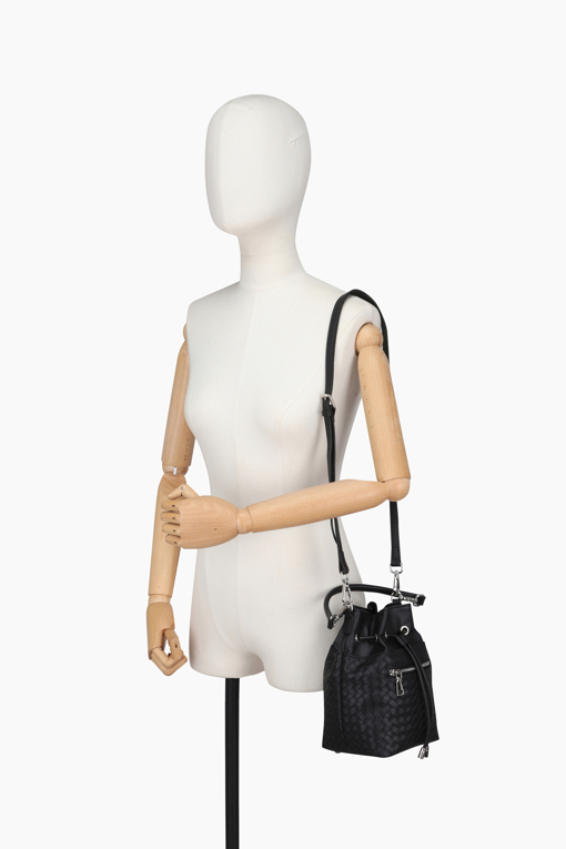 https://img.benettonmall.com/PARTS/KB/26F/BCBG02641BK_MB_D7.jpg?cb=1788777022